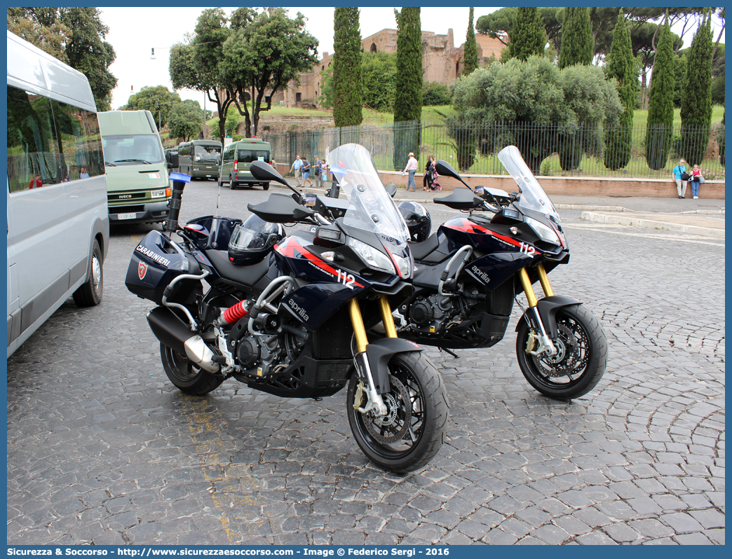 CC A4870 e CC A4874
Arma dei Carabinieri
Aprilia Caponord 1200 II serie
Parole chiave: CC;C.C.;Arma;dei;Carabinieri;Radiomobile;Aprilia;Caponord;1200