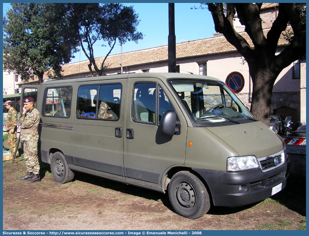 -
Esercito Italiano
Fiat Ducato II serie restyling
Parole chiave: EI;E.I.;Esercito;Italiano;Fiat;Ducato