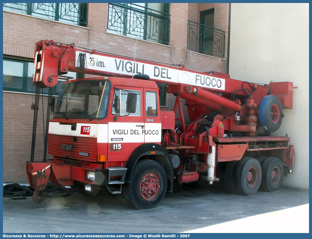 VF 13586
Corpo Nazionale Vigili del Fuoco
Fiat Iveco 330-35 Nuova Fiorentini
Parole chiave: VVF;V.V.F.;Corpo;Nazionale;Vigili;del;Fuoco;Fiat;Iveco;330-35;Nuova;Fiorentini