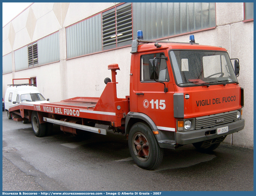 VF 21247
Corpo Nazionale Vigili del Fuoco
Iveco Zeta
Parole chiave: VVF;V.V.F.;Corpo;Nazionale;Vigili;del;Fuoco;Iveco;Zeta