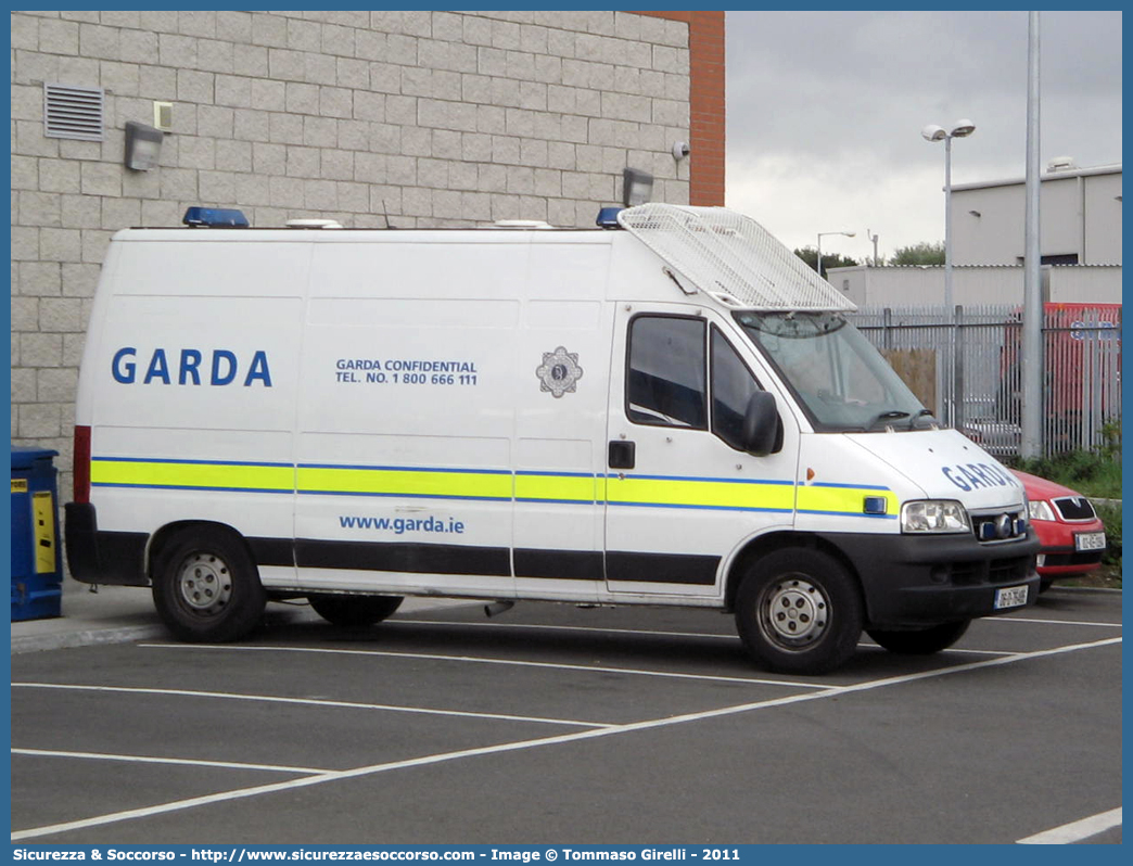 -
Republic of Ireland
Poblacht na Héireann
Garda Síochána na Héireann
Fiat Ducato III generation
Parole chiave: Republic;Ireland;Poblacht;na Héireann;Garda;Síochána;Fiat;Ducato