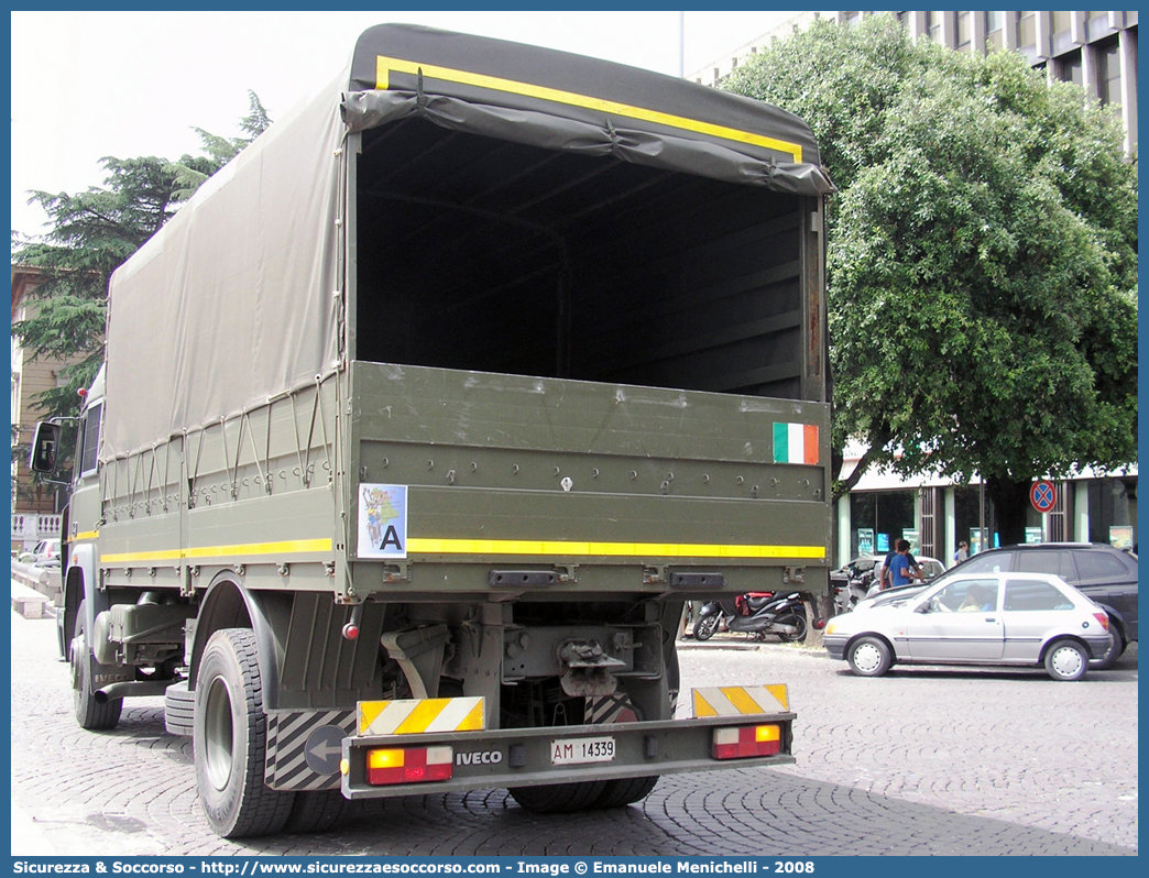 AM 14339
Aeronautica Militare Italiana
Iveco 190-33 TurboStar
Parole chiave: AMI;A.M.I.;Aeronautica;Militare;Italiana;Iveco;190-33;TurboStar