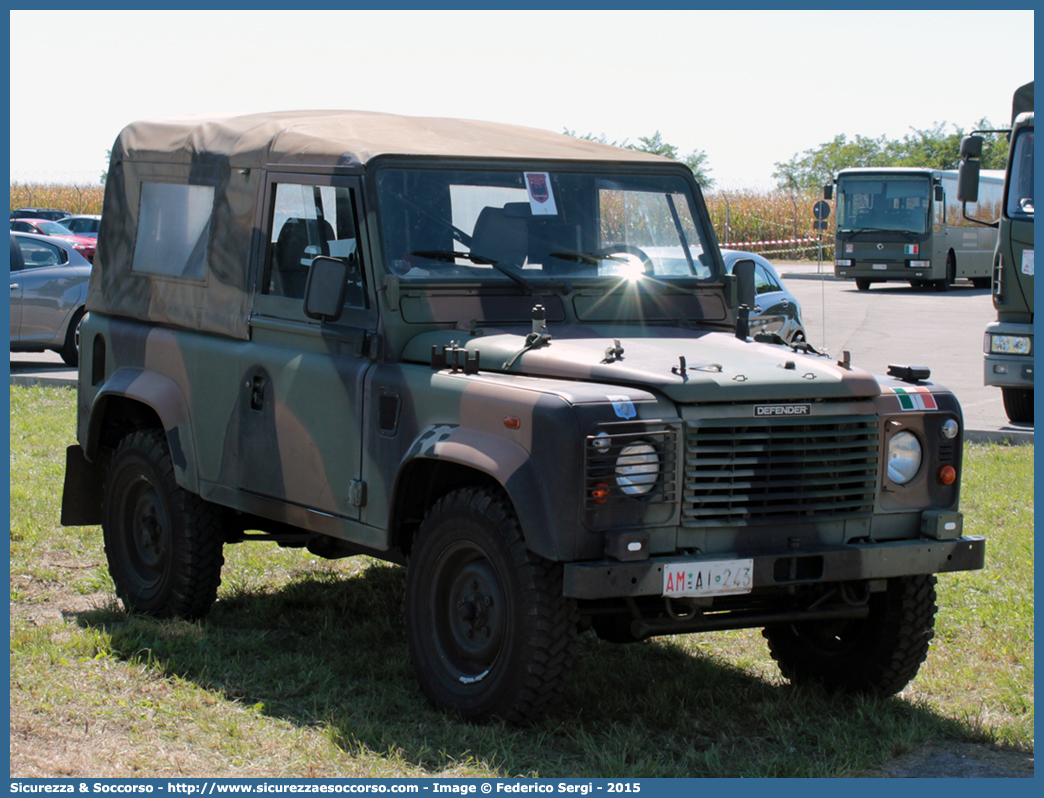 AM AI243
Aeronautica Militare Italiana
Land Rover Defender 90
Parole chiave: A.M.I.;AMI;Aeronautica;Militare;Italiana;Land Rover;Defender;90