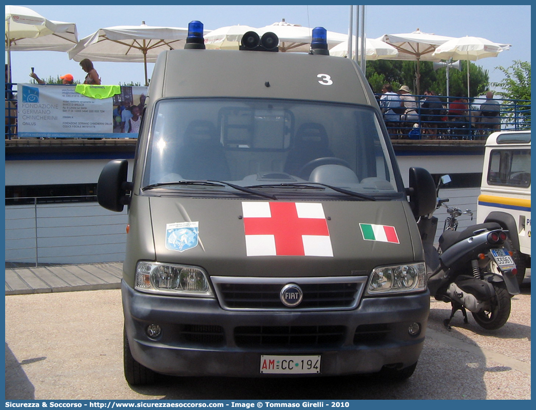 AM CC194
Aeronautica Militare Italiana
Servizio Sanitario
Fiat Ducato II serie restyling
Allestitore Bollanti S.r.l.
Parole chiave: AMI;A.M.I.;Aeronautica;Militare;Italiana;Servizio;Sanitario;Fiat;Ducato;Bollanti