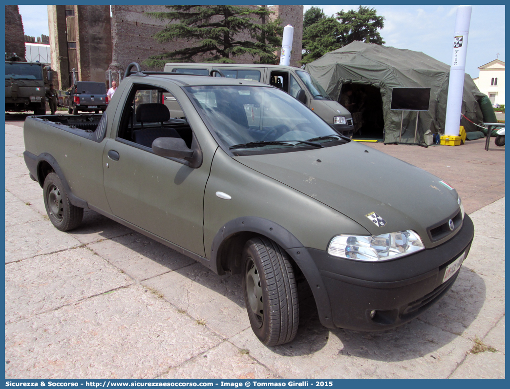 AM CL004
Aeronautica Militare Italiana
Fiat Strada II serie
Parole chiave: AMI;A.M.I.;Aeronautica;Militare;Italiana;Fiat;Strada