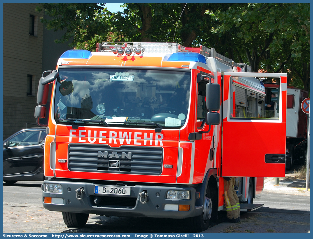 -
Bundesrepublik Deutschland
Berliner Feuerwehr
LHF - Lösch und Hilfeleistungsfahrzeug
MAN TGL 12.240 4x2
Conversion by Rosenbauer International A.G.
Parole chiave: FW;Berliner;Feuerwehr;LHF;Lösch;Hilfeleistungsfahrzeug;MAN;TGL;12.240;Rosenbauer