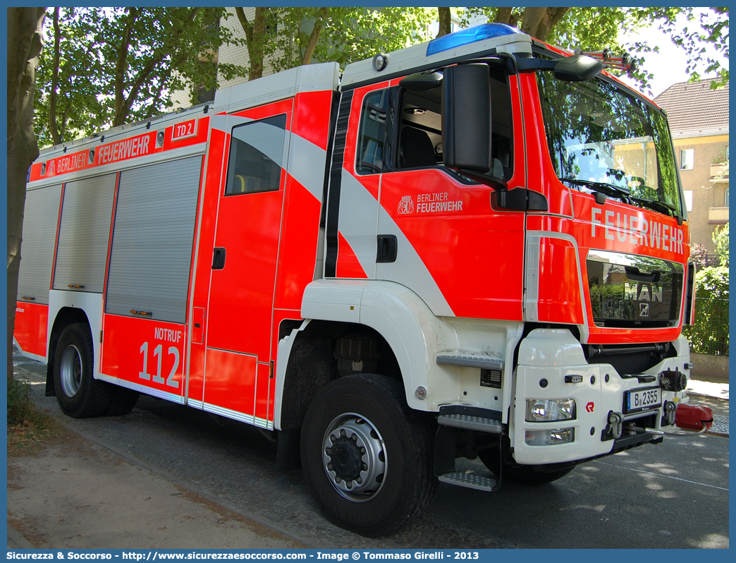 -
Bundesrepublik Deutschland
Berliner Feuerwehr
RW - Rüstwagen
MAN TGS 18.360 4x4 BL
Conversion by Rosenbauer International A.G.
Parole chiave: FW;Berliner;Feuerwehr;RW;Rüstwagen;MAN;TGS;18.360;Rosenbauer