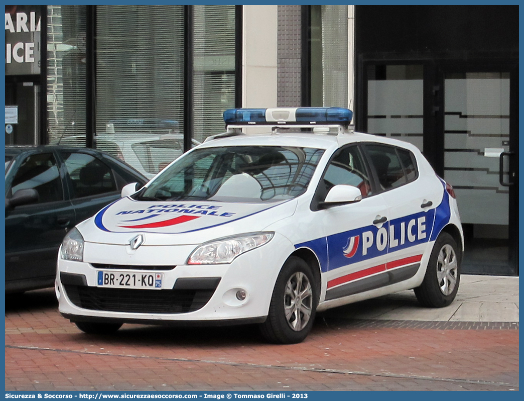 -
République Française
Police Nationale
Renault Megane IV generation
Parole chiave: Repubblica;Francese;République;Française;Police;Nationale;Polizia;Nazionale;Renault;Megane