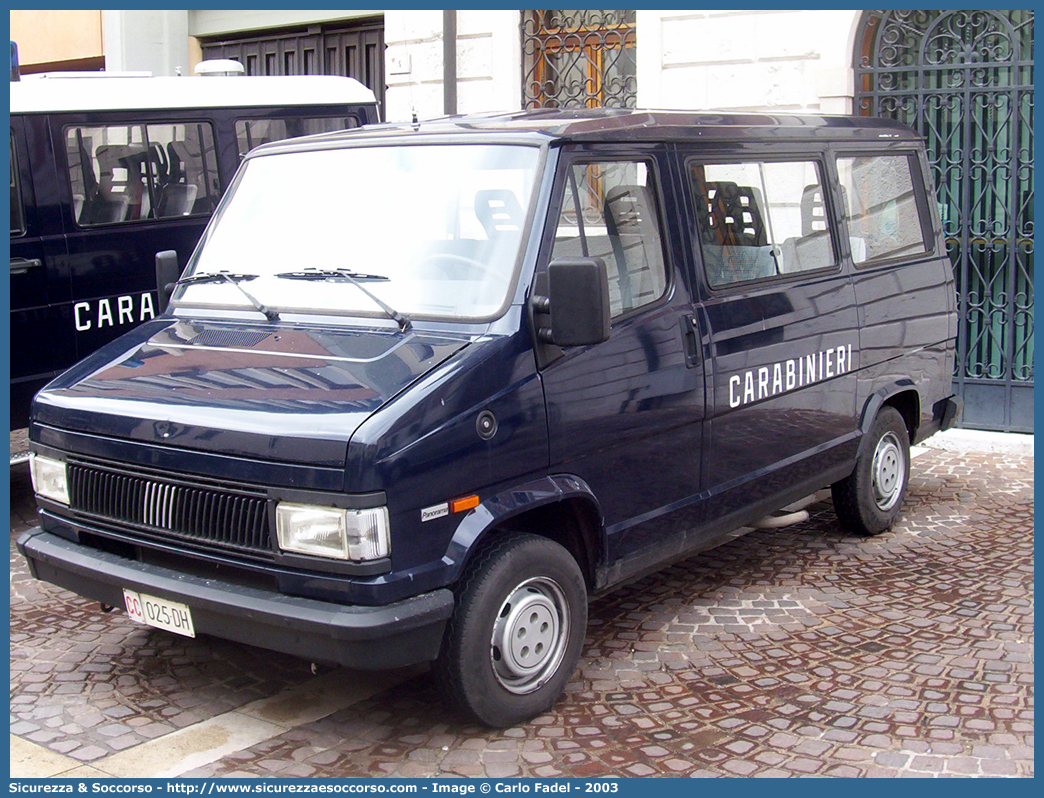 CC 025DH
Arma dei Carabinieri
Fiat Ducato I serie restyling
Parole chiave: CC;C.C.;dei;Arma;Carabinieri;Bus;Minibus;Fiat;Ducato;025DH