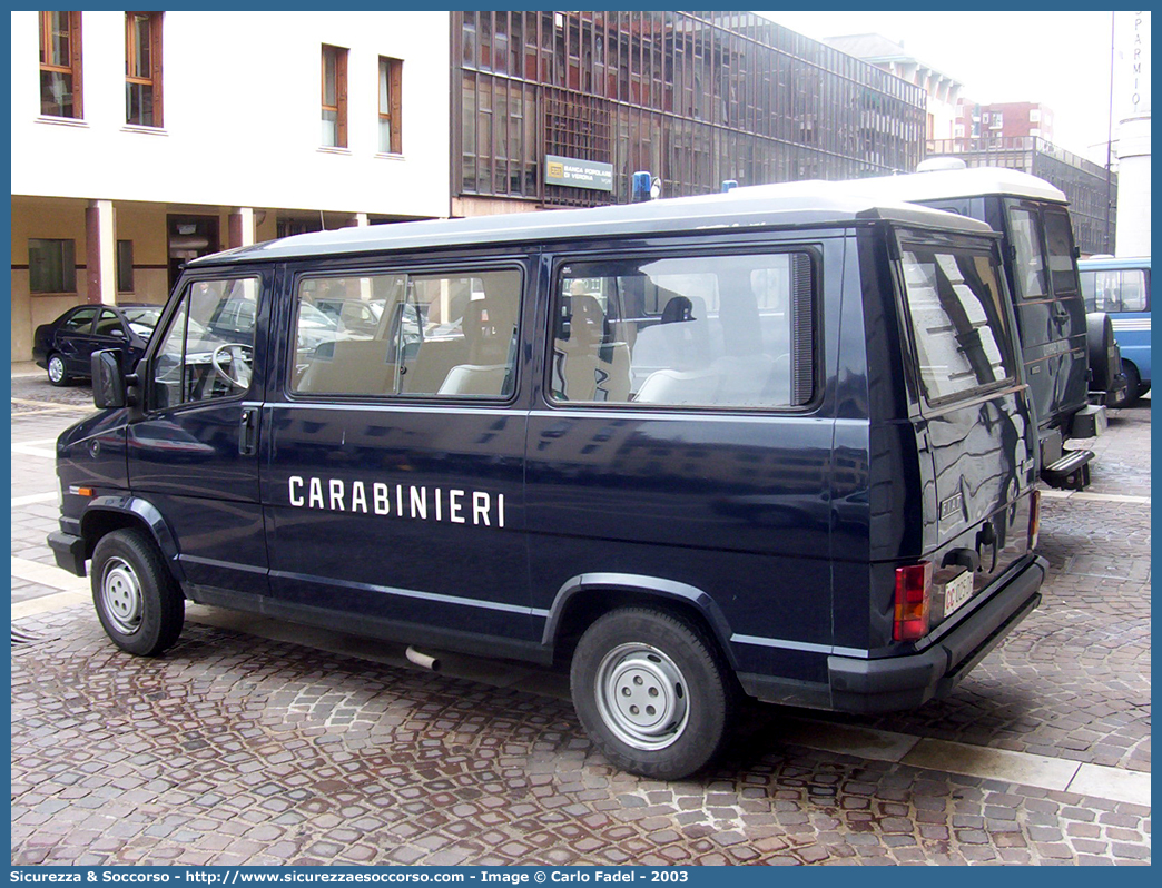 CC 025DH
Arma dei Carabinieri
Fiat Ducato I serie restyling
Parole chiave: CC;C.C.;dei;Arma;Carabinieri;Bus;Minibus;Fiat;Ducato;025DH