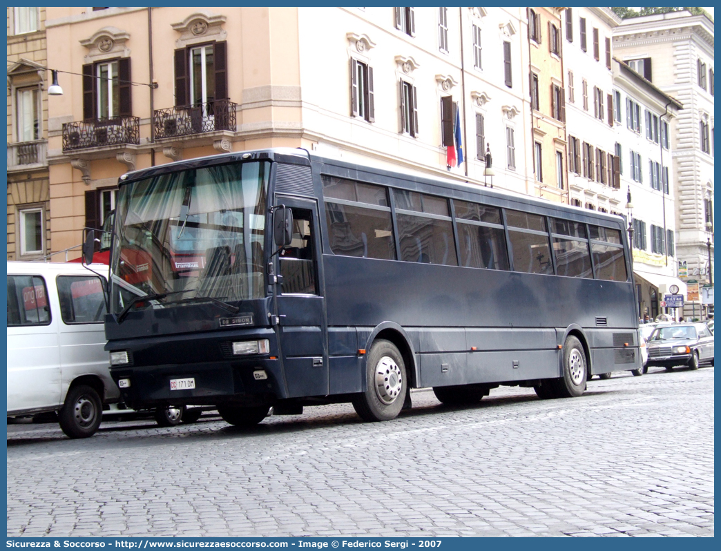 CC 171DM
Arma dei Carabinieri
Scania De Simon LL30
Parole chiave: CC;C.C.;Arma;dei;Carabinieri;Bus;Minibus;Scania;De;Simon;LL30;171DM