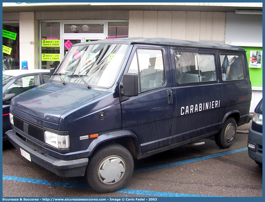 CC 597CU
Arma dei Carabinieri
Fiat Ducato I serie restyling
Parole chiave: CC;C.C.;dei;Arma;Carabinieri;Bus;Minibus;Fiat;Ducato;597CU