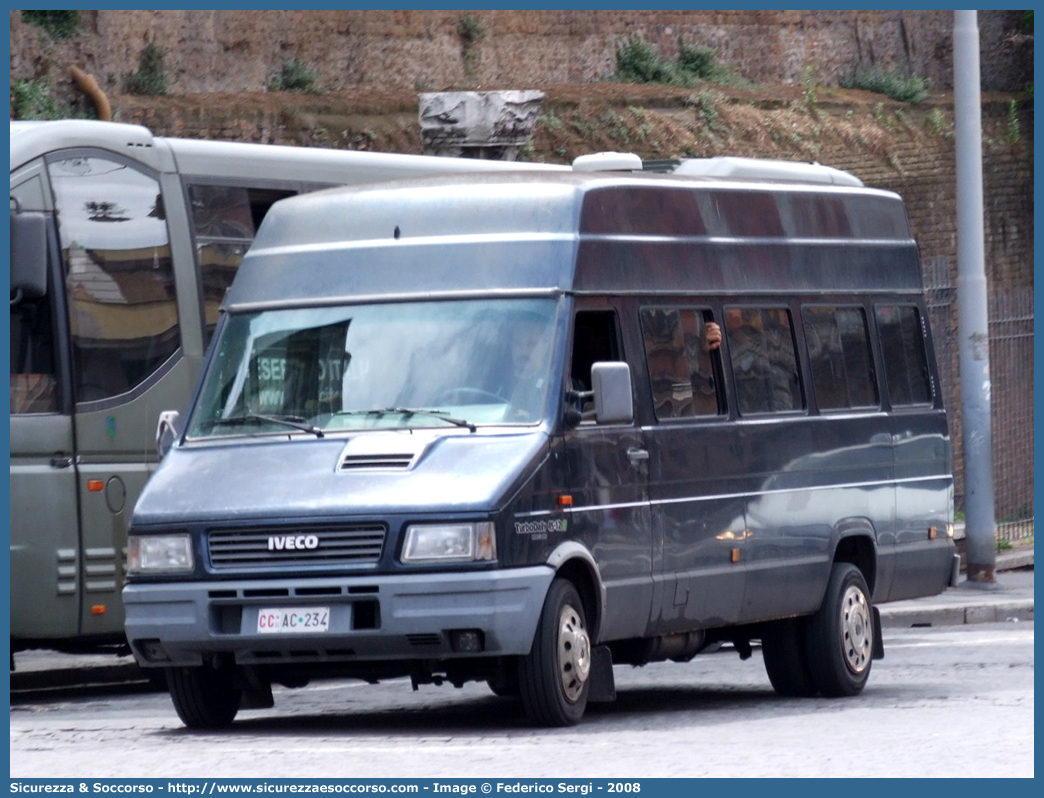 CC AC234
Arma dei Carabinieri
Iveco Daily 45-10 II serie
Parole chiave: CC;C.C.;Arma;dei;Carabinieri;Bus;Minibus;Iveco;Daily;45-10;45.10;45;10