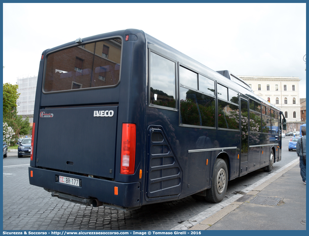 CC BR177
Arma dei Carabinieri
Iveco Cacciamali Eurorider C35
Parole chiave: CC;C.C.;Arma;dei;Carabinieri;Bus;Minibus;Iveco;Cacciamali;Eurorider;C35