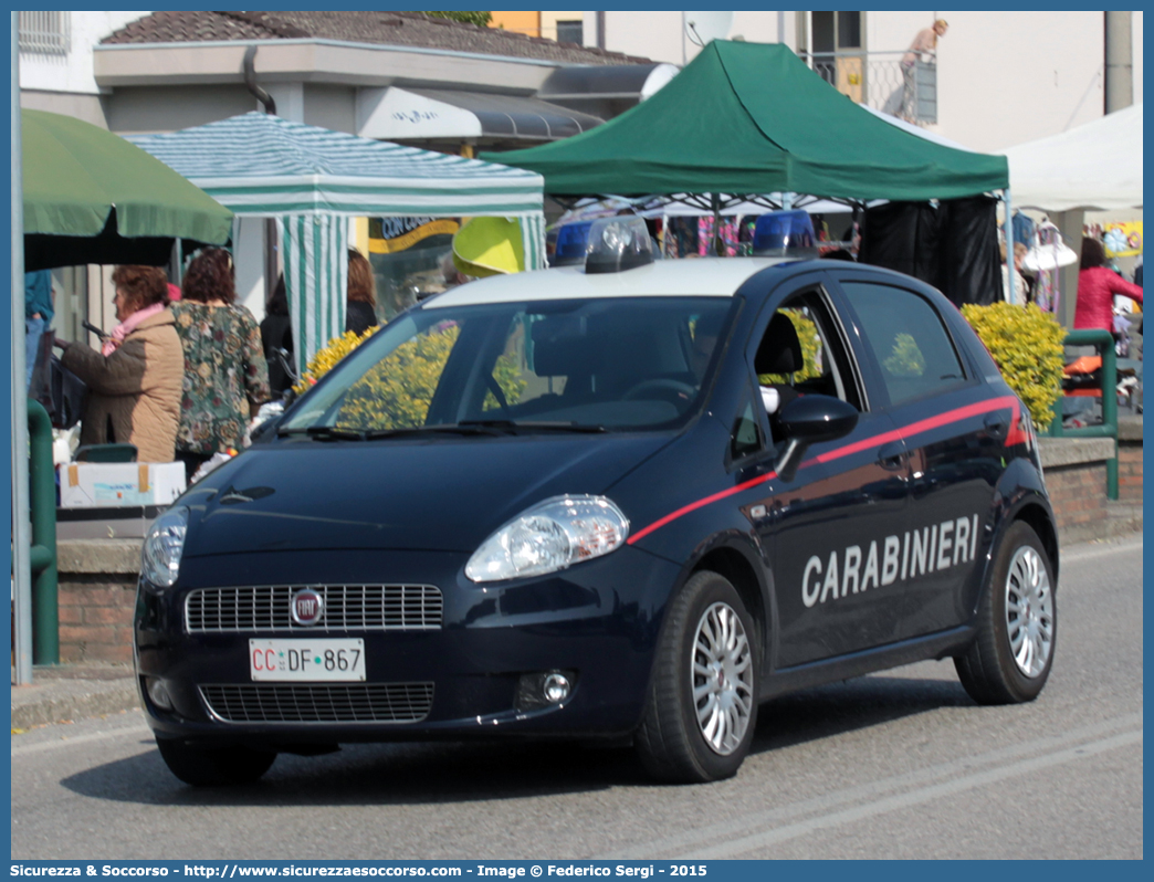 CC DF867
Arma dei Carabinieri
Fiat Grande Punto
Parole chiave: CC;C.C.;Arma;Carabinieri;Fiat;Grande;Punto;DF867