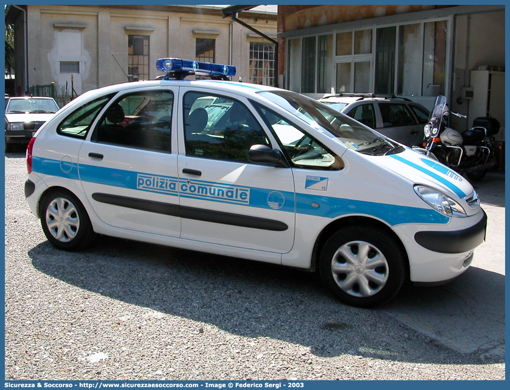 -
Polizia Comunale
Comune di Udine
Citroen Xsara Picasso
Parole chiave: Polizia;Locale;Comunale;Municipale;Udine;Citroen;Xsara;Picasso