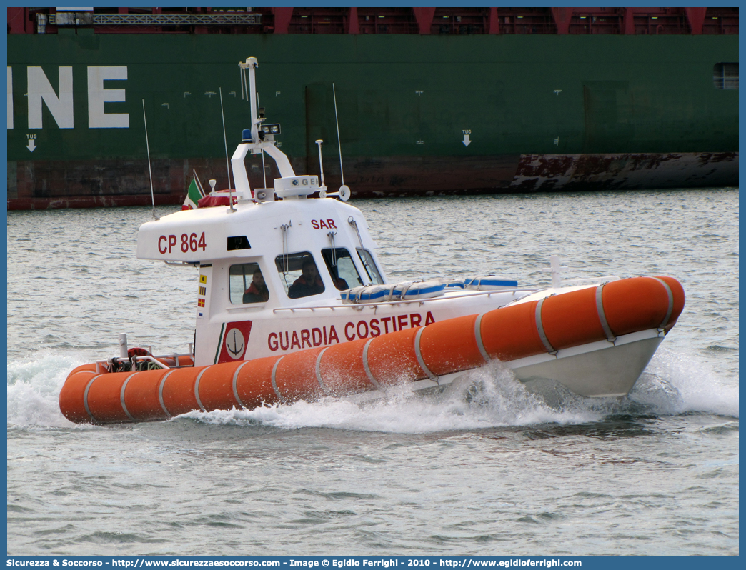 CP 864
Corpo delle Capitanerie di Porto
Guardia Costiera
Vedetta Costiera Classe 802
Cantieri Navali CodecasaDue S.p.A.
Parole chiave: CP;C.P.;G.C.;GC;Guardia;Costiera;Capitaneria;Capitanerie;Porto;Vedetta;Vedette;Costiera;Costiere;Classe;802;CodecasaDue