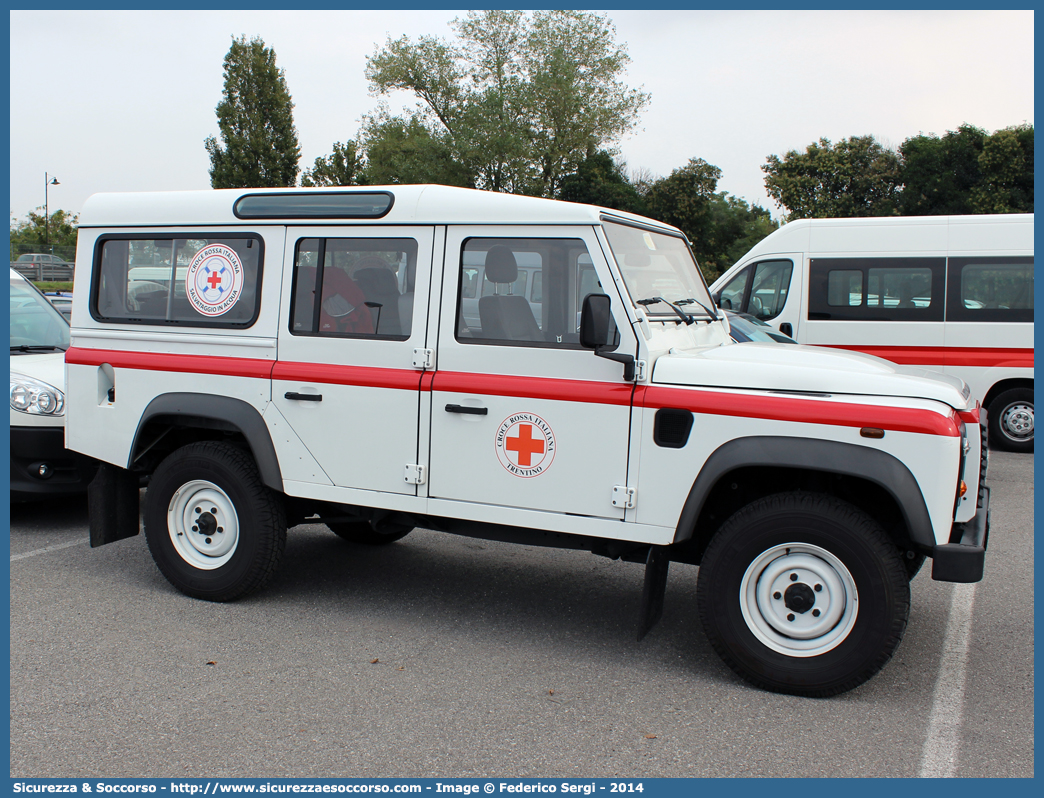 CRI 045ZA
Croce Rossa Italiana
Trentino
Land Rover Defender 110
Parole chiave: CRI;C.R.I.;Croce Rossa Italiana;OPSA;O.P.S.A.;Operatori;Polivalenti;Salvataggio;Acqua;Trentino;Land;Rover;Defender;110