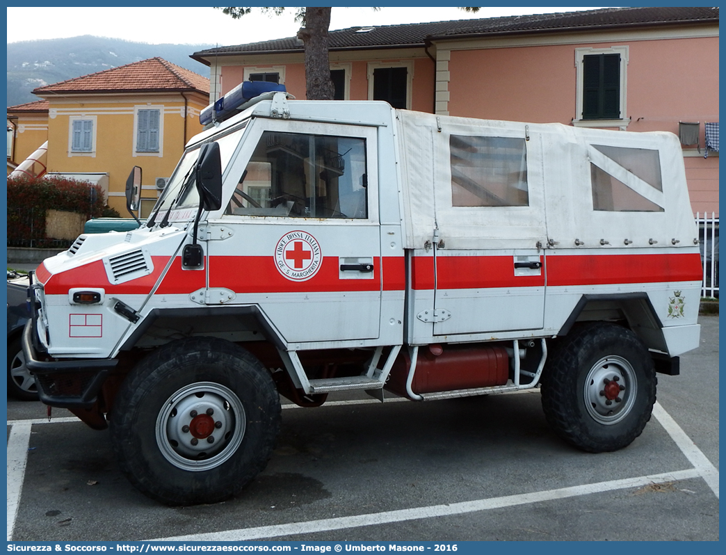 CRI 753AB
Croce Rossa Italiana
Santa Margherita (GE)
Iveco 40.10WM
Parole chiave: CRI;C.R.I.;Croce;Rossa;Italiana;Iveco;40.10;40;10;40-10;WM;VM90