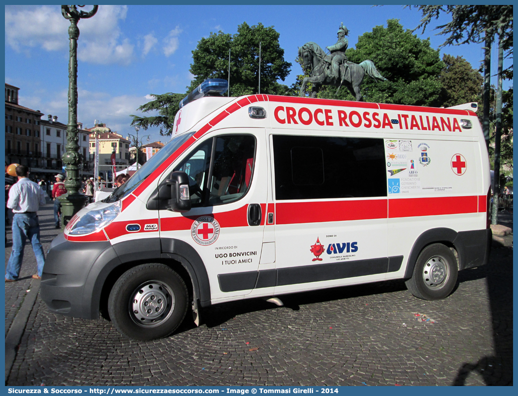 CRI 885AA
Croce Rossa Italiana
Bardolino-Baldo-Garda (VR)
Fiat Ducato III serie
Allestitore Polar Special Car S.n.c.
Parole chiave: Croce;Rossa;Italiana;CRI;C.R.I.;Ambulanza;Fiat;Ducato;X250;Polar;Special;Car;Bardolino;Baldo;Garda;885AA;885 AA