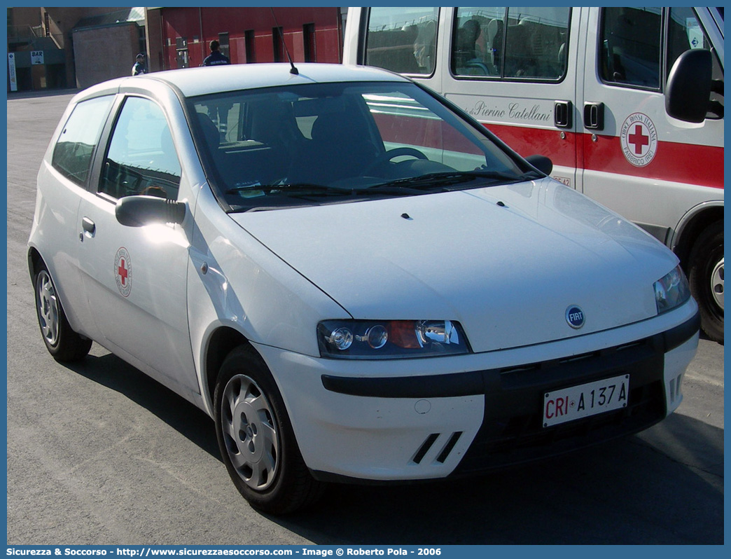 CRI A137A
Croce Rossa Italiana
Imola (BO)
Fiat Punto II serie
Parole chiave: CRI;C.R.I.;Croce;Rossa;Italiana;Fiat;Punto;Imola;A137A