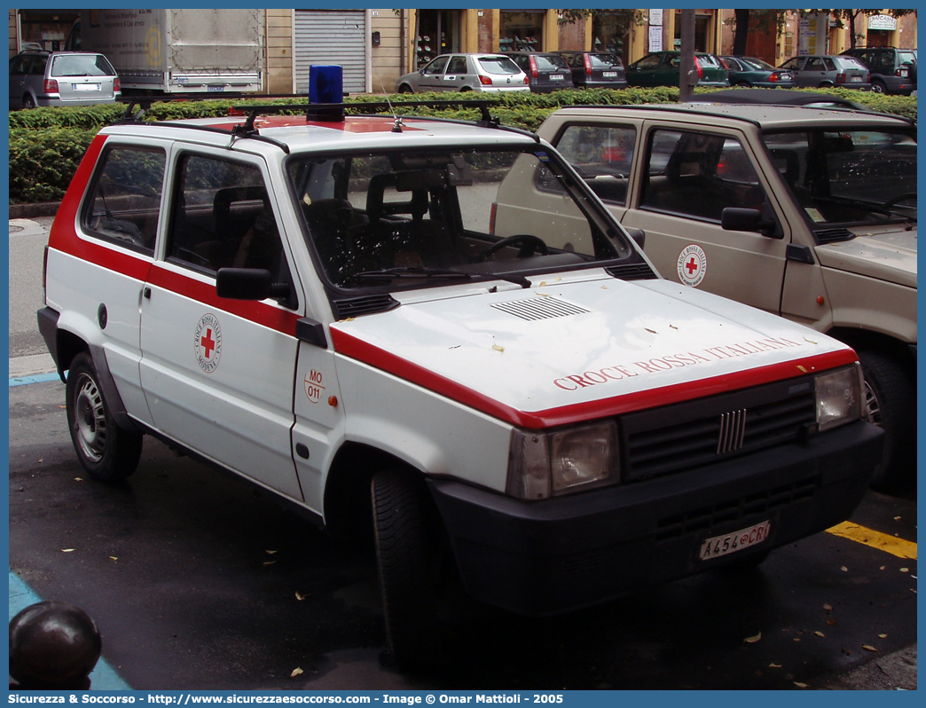 CRI A454
Croce Rossa Italiana
Modena
Fiat Panda II serie
Parole chiave: CRI;C.R.I.;Croce;Rossa;Italiana;Fiat;Panda;Modena;A454