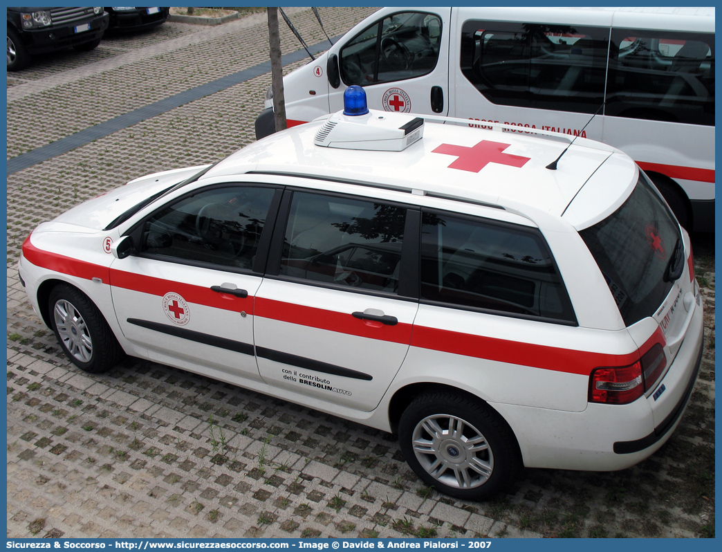 CRI A988C
Croce Rossa Italiana
Bassano del Grappa (VI)
Fiat Stilo Multiwagon I serie
Parole chiave: C.R.I.;CRI;Croce;Rossa;Italiana;Fiat;Stilo;Multiwagon;A988C