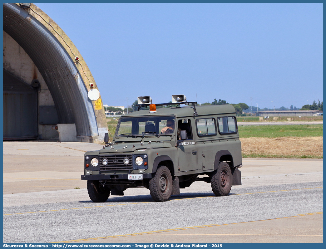 AM AI080
Aeronautica Militare Italiana
Sicurezza Volo
Land Rover Defender 110
Parole chiave: AMI;A.M.I.;Aeronautica;Militare;Italiana;Servizio;Antincendio;Land;Rover;Defender;110;Sicurezza;Volo