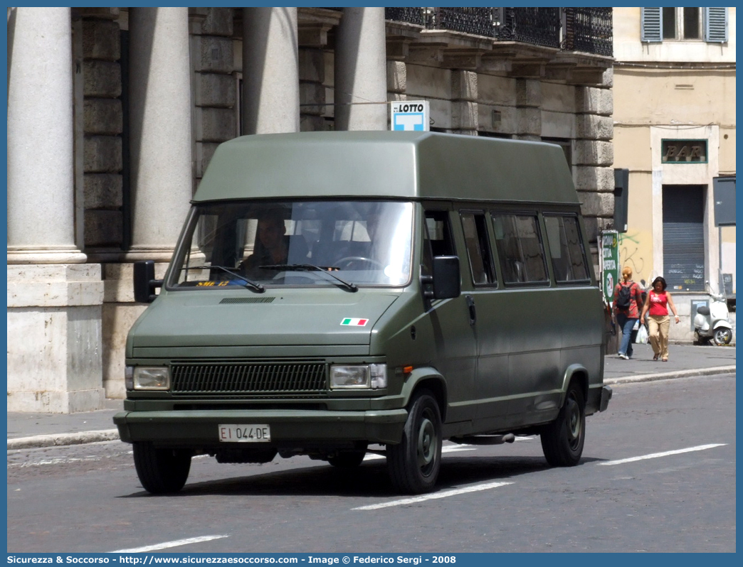 EI 044DE
Esercito Italiano
Fiat Ducato I serie
Parole chiave: EI;E.I.;Esercito;Italiano;Fiat;Ducato;044DE