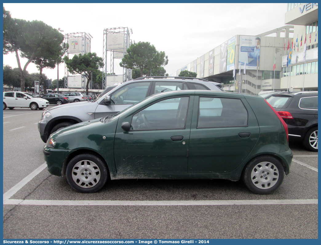 EI BD628
Esercito Italiano
Fiat Punto II serie
Parole chiave: EI;E.I.;Esercito;Italiano;Autovetture;Fiat;Punto;BD628