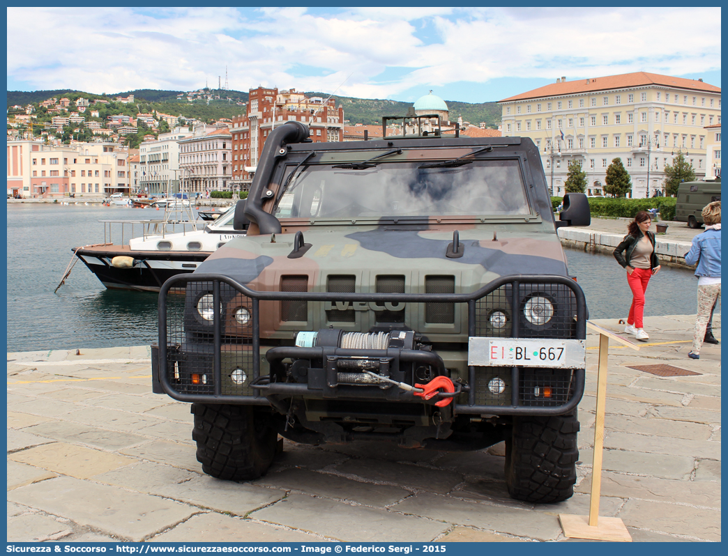 EI BL667
Esercito Italiano
Iveco VTLM "Lince"
Parole chiave: EI;E.I.;Esercito;Italiano;Iveco;VTLM;Lince