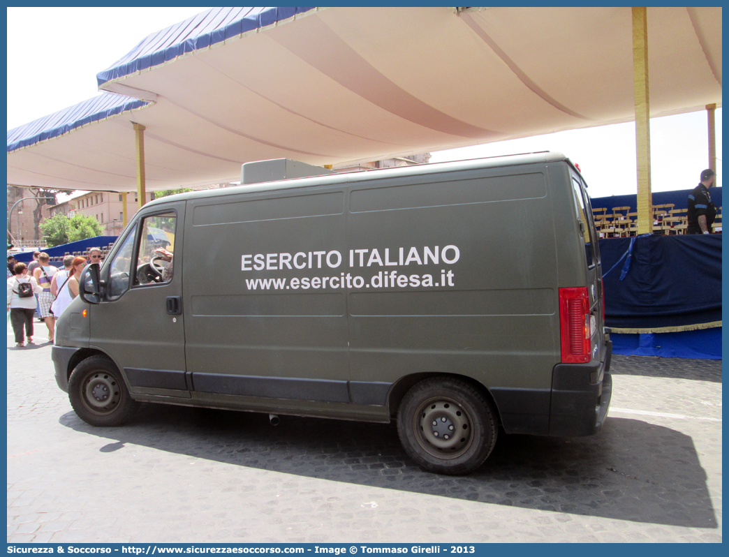 EI CH542
Esercito Italiano
Fiat Ducato II serie restyling
Parole chiave: EI;E.I.;Esercito;Italiano;Mezzi;da;Cantiere;Trasporto;Materiali;Supporto;Logistico;Fiat;Ducato;CH542