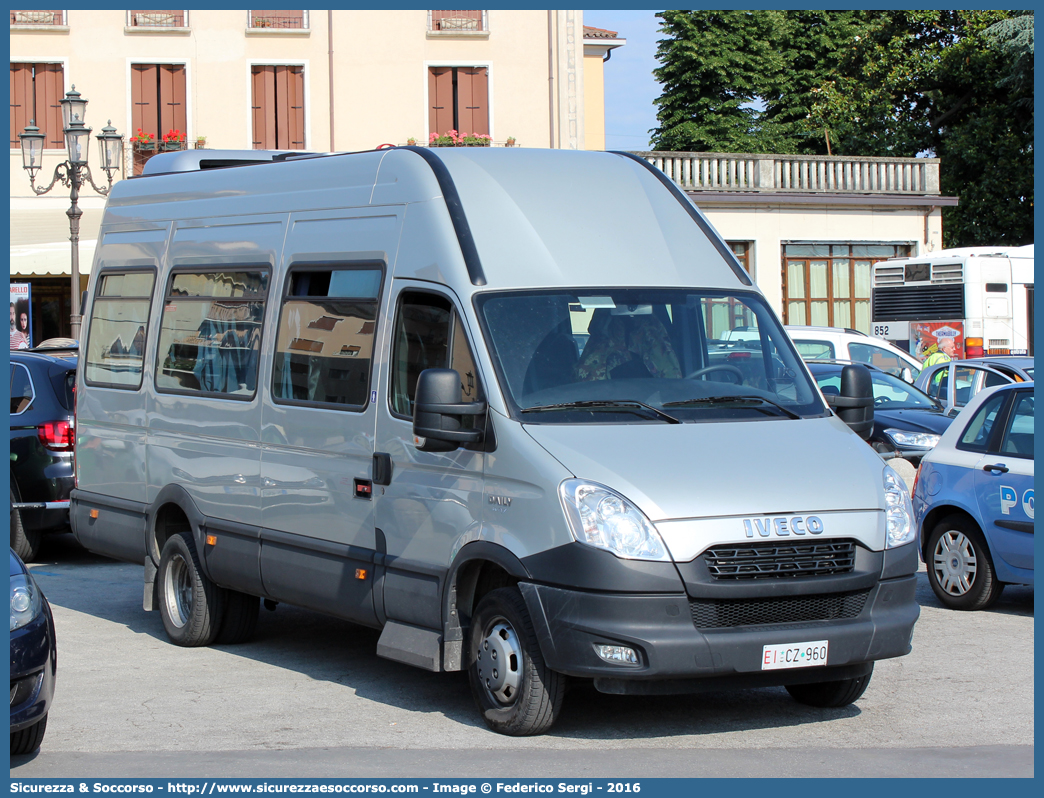 EI CZ960
Esercito Italiano
Iveco Daily Way 50C17 V serie
Parole chiave: EI;E.I.;Esercito;Italiano;Autobus;Bus;Iveco;Daily;Way;50C17