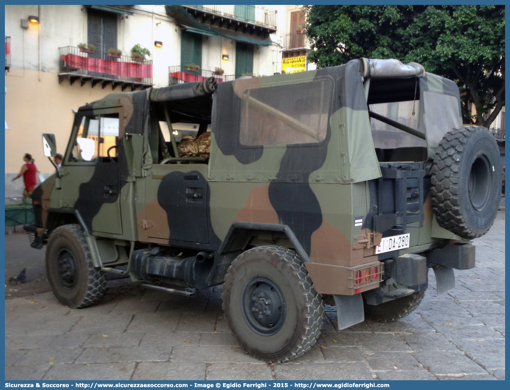 EI DA280
Esercito Italiano
Iveco VM90T
Parole chiave: EI;E.I.;Esercito;Italiano;Iveco;VM;90;T;VM90