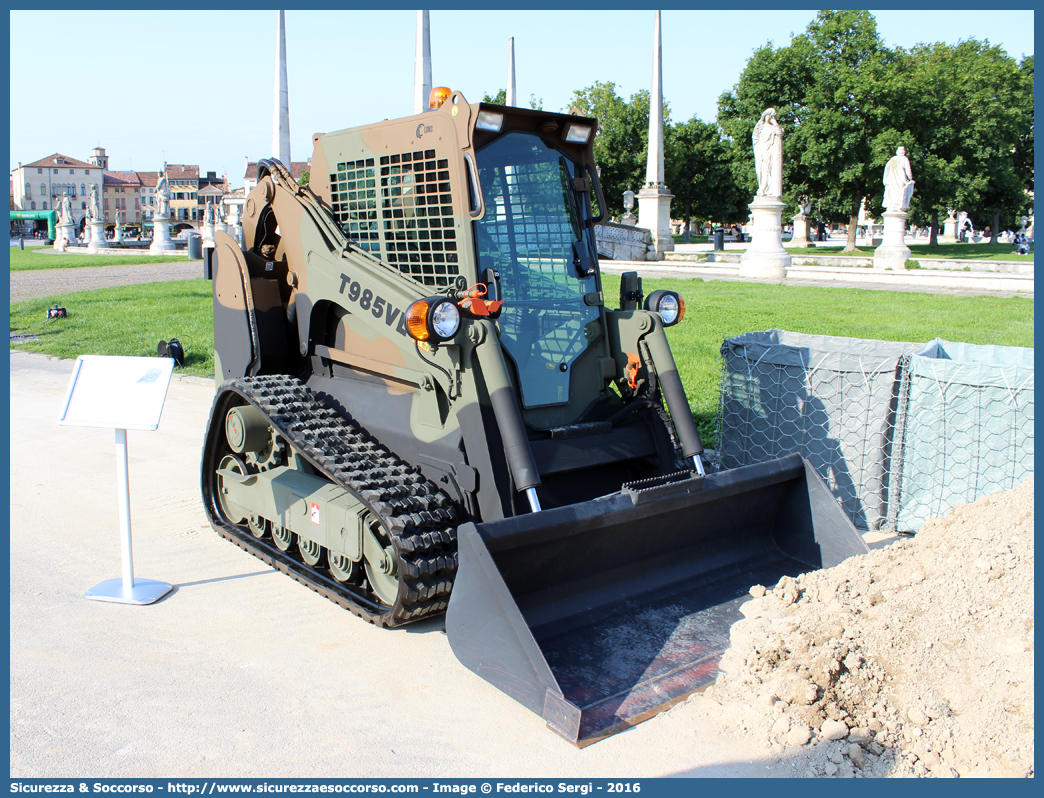 EI DB419
Esercito Italiano
Cams T985VL
Parole chiave: EI;E.I.;Esercito;Italiano;Mezzi;da;Cantiere;Trasporto;Materiali;Supporto;Logistico;Cams;T985VL