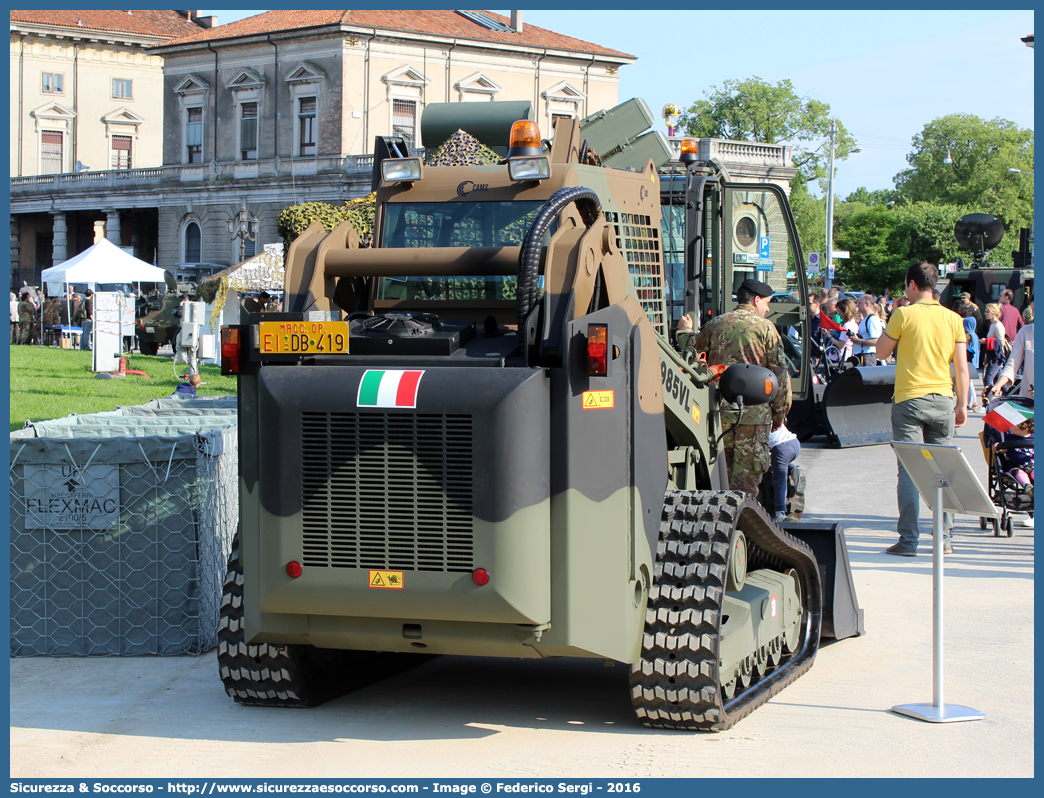 EI DB419
Esercito Italiano
Cams T985VL
Parole chiave: EI;E.I.;Esercito;Italiano;Mezzi;da;Cantiere;Trasporto;Materiali;Supporto;Logistico;Cams;T985VL