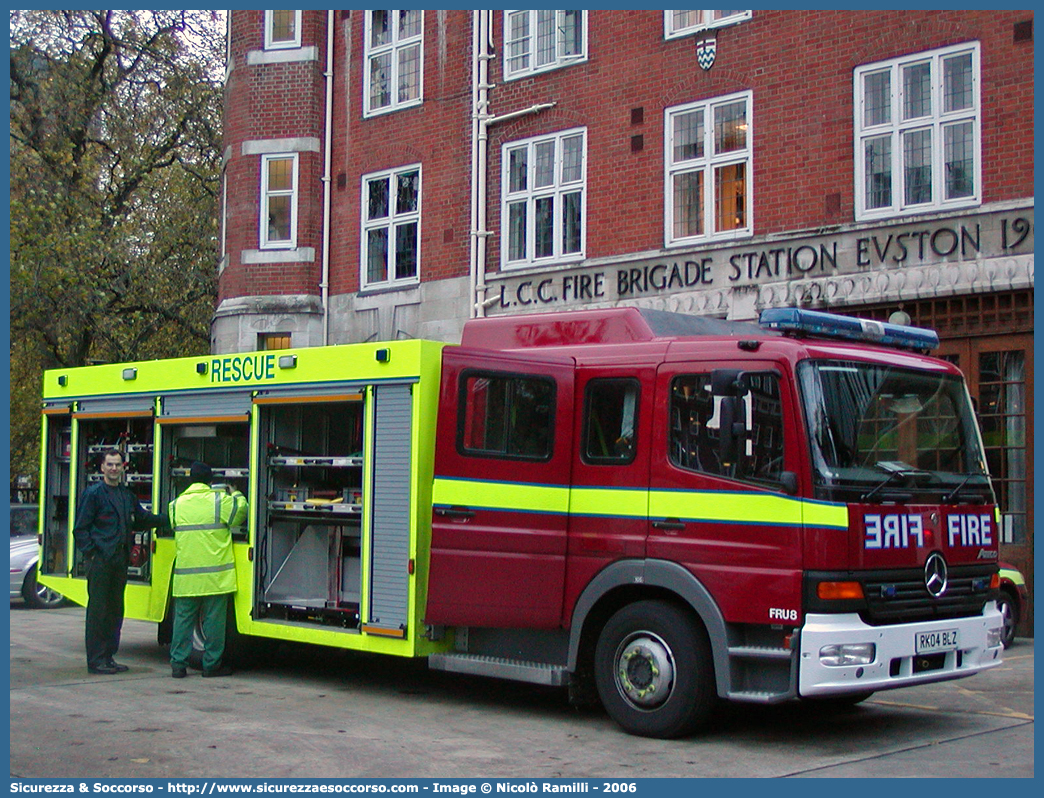 FRU8
United Kingdom of Great Britain and Northern Ireland
London Fire Brigade
Fire Rescue Unit
Mercedes Benz Atego 1325 II generation
Parole chiave: United;Kingdom;Great;Britain;Northern;Ireland;London;Fire;Brigade;Rescue;Unit;Mercedes;Benz;Atego;1325