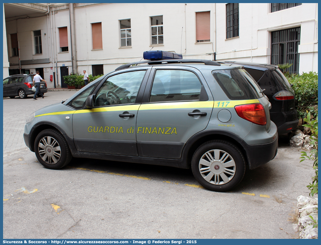 GdiF 009BD
Guardia di Finanza
Fiat Sedici I serie
Parole chiave: GdiF;G.D.F.;GDF;Guardia;di;Finanza;Fiat;Sedici;009 BD;009BD