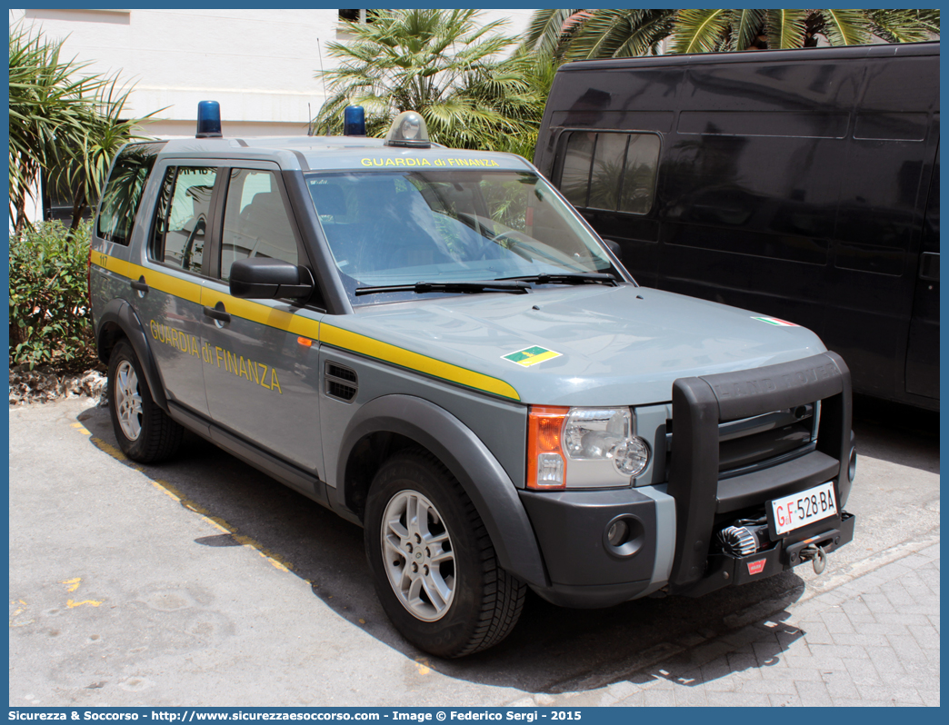 GdiF 528BA
Guardia di Finanza
Land Rover Discovery 3
Parole chiave: GdiF;G.D.F.;GDF;Guardia;di;Finanza;Land;Rover;Discovery;3;528BA