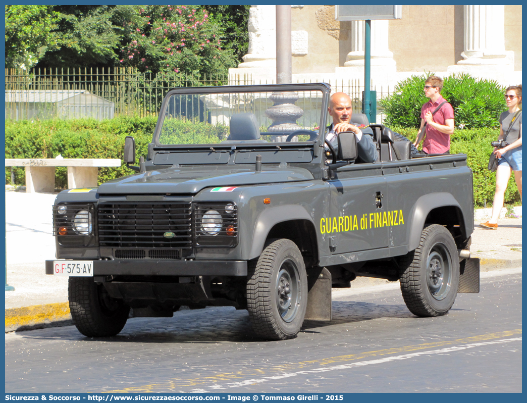 GdiF 575AV
Guardia di Finanza
Land Rover Defender 90
(variante)
Parole chiave: GdiF;G.D.F.;GDF;Guardia;di;Finanza;Land;Rover;Defender;90;575AV