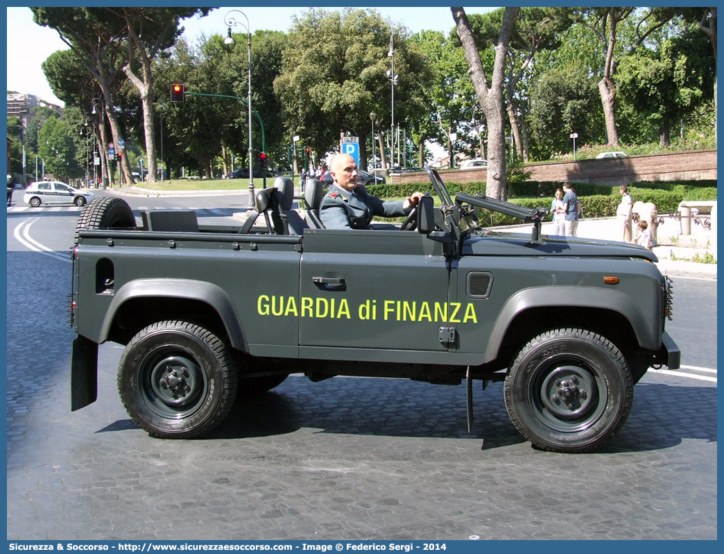 GdiF 577AV
Guardia di Finanza
Land Rover Defender 90

Parole chiave: GdiF;G.D.F.;GDF;Guardia;di;Finanza;Land;Rover;Defender;90;577AV