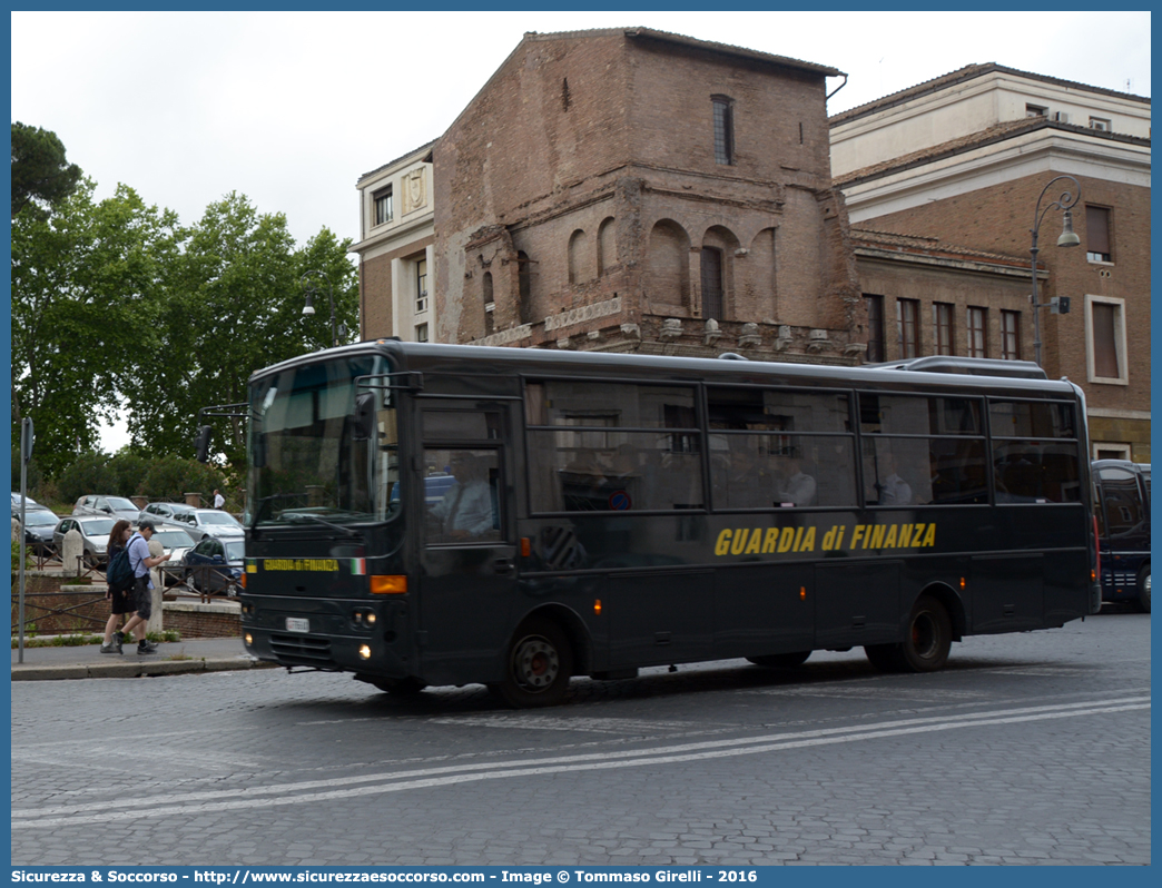 GdiF 766AX
Guardia di Finanza
Iveco Cacciamali 100e21
(variante)
Parole chiave: GdiF;G.D.F.;GDF;Guardia;di;Finanza;Iveco;Cacciamali;100e21