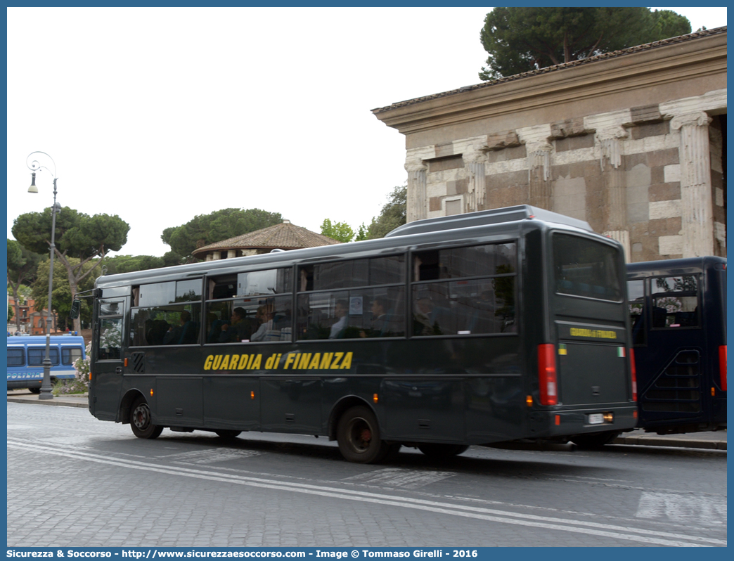 GdiF 766AX
Guardia di Finanza
Iveco Cacciamali 100e21
(variante)
Parole chiave: GdiF;G.D.F.;GDF;Guardia;di;Finanza;Iveco;Cacciamali;100e21