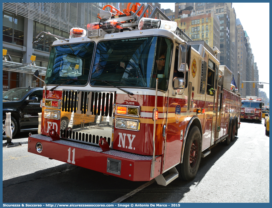 11 - FL11019
United States of America
New York Fire Department
Ferrara Ultra
Parole chiave: United;States;of;America;USA;U.S.A.;NYFD;N.Y.F.D.;New;York;Fire;Department;Ferrara;Ultra