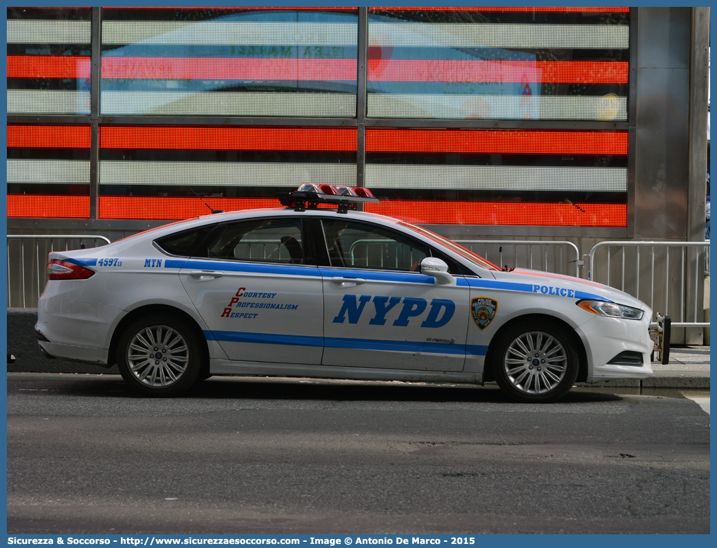 4597
United States of America
New York Police Department
Midtown North Precinct
Ford Fusion Hybrid II generation
Parole chiave: USA;U.S.A.;United;States;of;America;NYPD;N.Y.P.D.;New;York;Police;Department;MTN;M.T.N.;Midtown;North;Precinct;Ford;Fusion;Hybrid