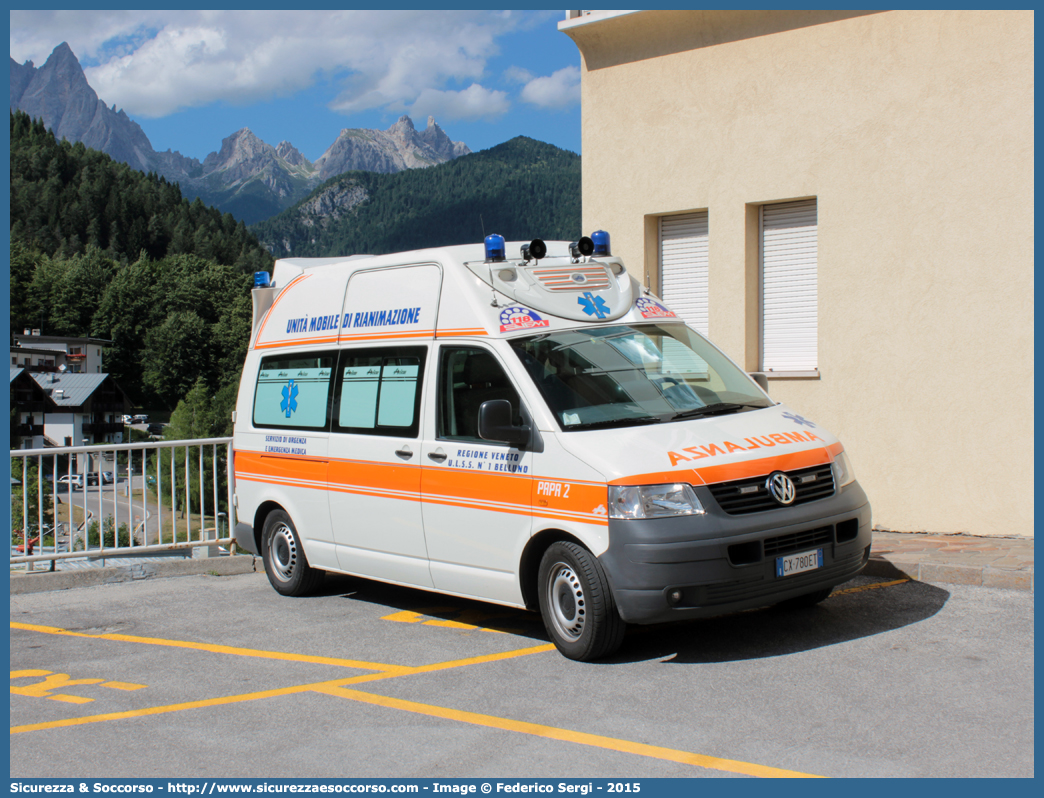 PAPA 2
SUEM 118 Belluno
Azienda ULSS 1 - Dolomiti
Pieve di Cadore
Volkswagen Transporter T5
Allestitore Aricar S.p.A.
(variante)
Parole chiave: 118;SUEM;S.U.E.M.;Belluno;Pieve di Cadore;Ambulanza;Volkswagen;Transporter;T5;Aricar