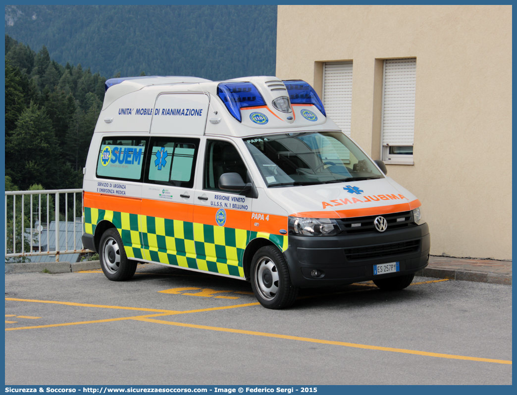 PAPA 4
SUEM 118 Belluno
Azienda ULSS 1 - Dolomiti
Pieve di Cadore
Volkswagen Transporter T5 restyling
Allestitore Aricar S.p.A.
Parole chiave: 118;SUEM;S.U.E.M.;Belluno;Pieve di Cadore;Ambulanza;Volkswagen;Transporter;T5;Aricar