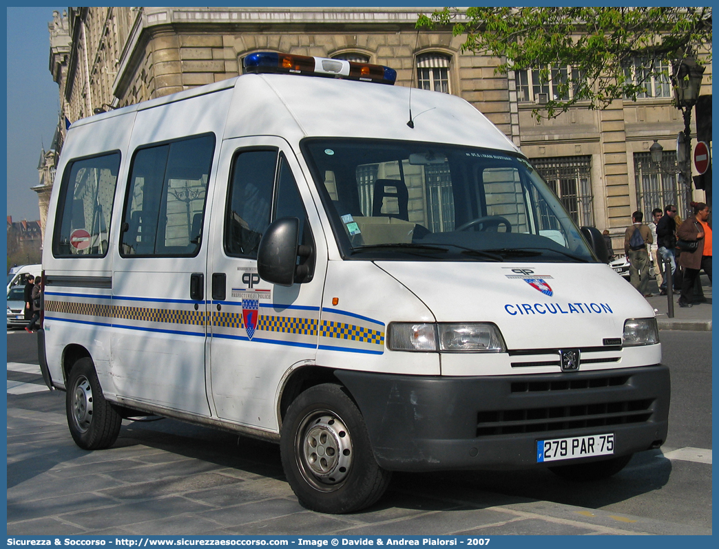 -
République Française
Prefecture de Police
Circulation
Peugeot Boxer I generation
Parole chiave: Repubblica;Francese;République;Française;Prefecture;Police;Circulation;Peugeot;Boxer