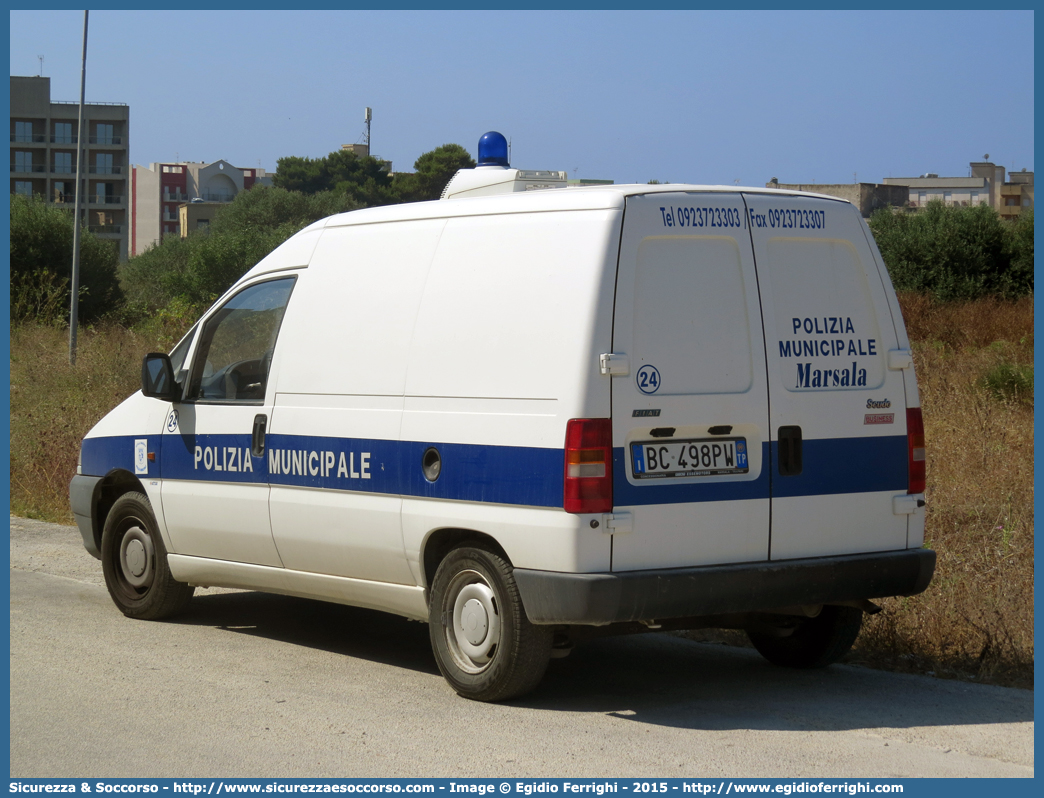 -
Polizia Municipale
Comune di Marsala
Fiat Scudo II serie
Parole chiave: P.L.;P.M.;PL;PM;Polizia;Municipale;Locale;Marsala;Fiat;Scudo