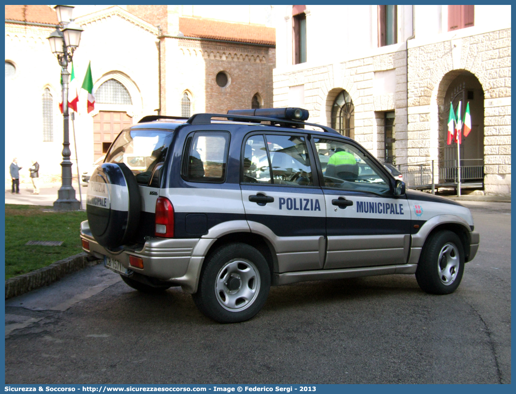 -
Polizia Municipale
Comune di Vicenza
Suzuki Grand Vitara II serie
Parole chiave: PL;P.L.;PM;P.M.;Polizia;Locale;Municipale;Vicenza;Suzuki;Grand;Vitara